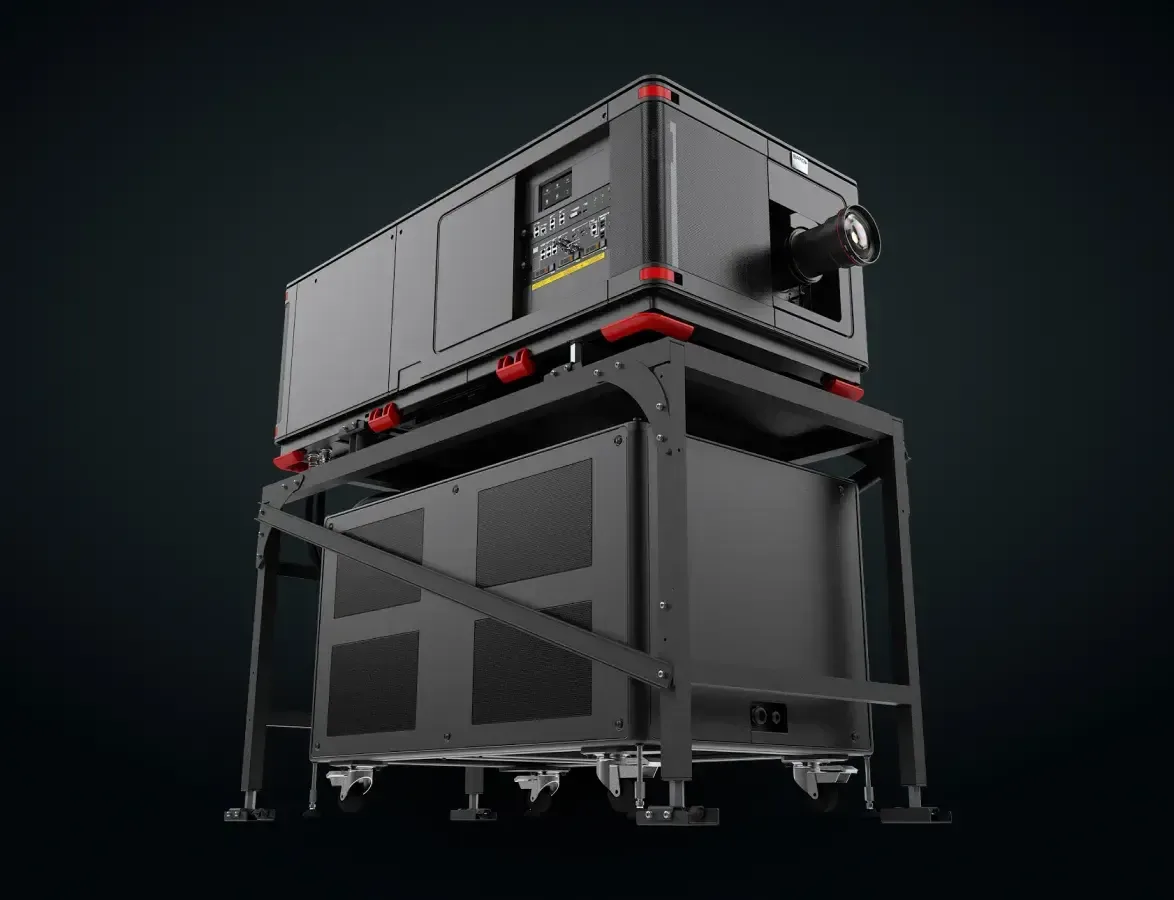 DCI projektor Barco Series 4 na pedestalu